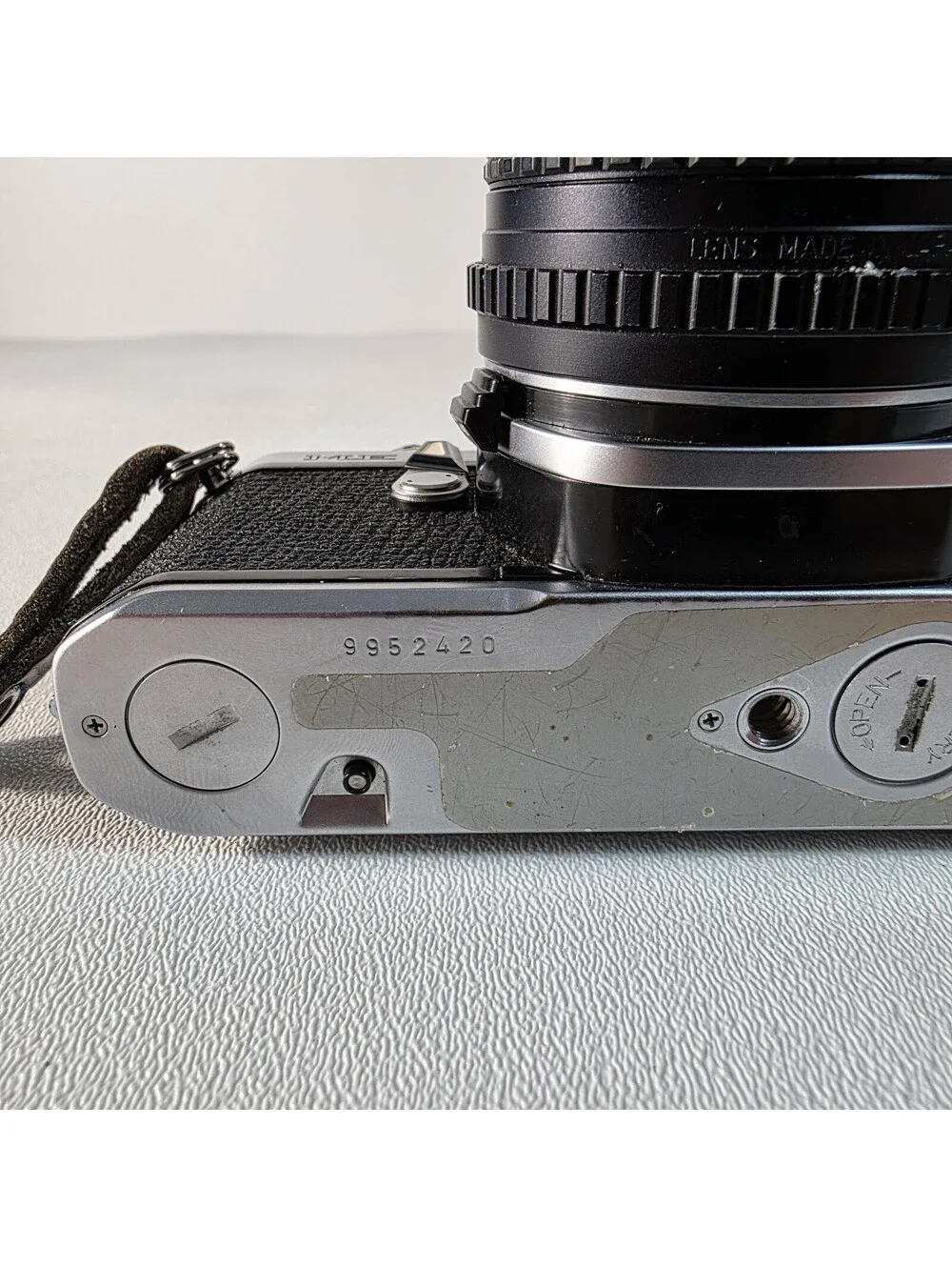 Pentax ME 35mm Film SLR Camera w/ SMC 50mm f/1.7 Lens Excellent Condition